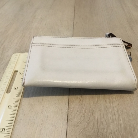 Coach cream leather wallet with key fob and silver colored accents - Picture 4 of 5